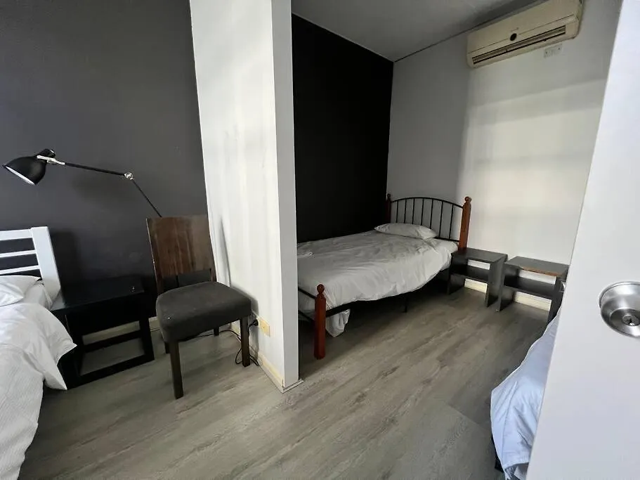 Humble Southport Cbd Rooms ゴールドコースト アパート